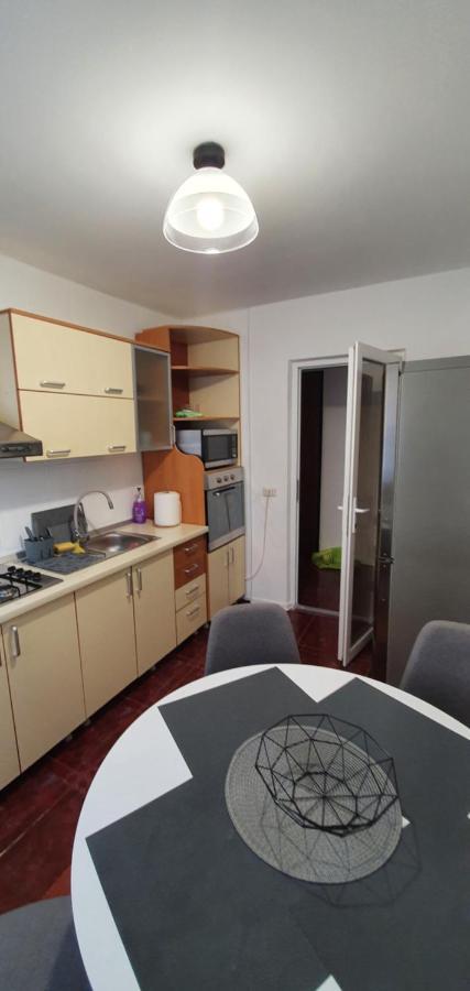 Apartament Chaplins 3 Camere Πιάτρα Νέαμτς Εξωτερικό φωτογραφία