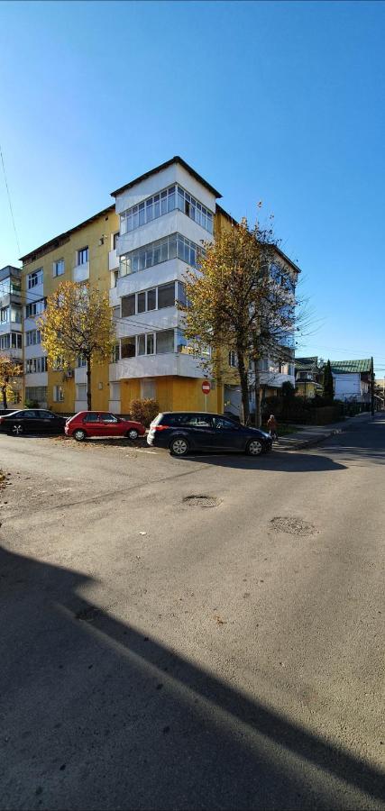 Apartament Chaplins 3 Camere Πιάτρα Νέαμτς Εξωτερικό φωτογραφία